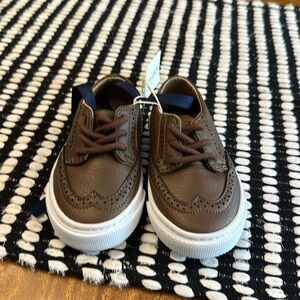 JANIE and JACK WINGTIP SNEAKER